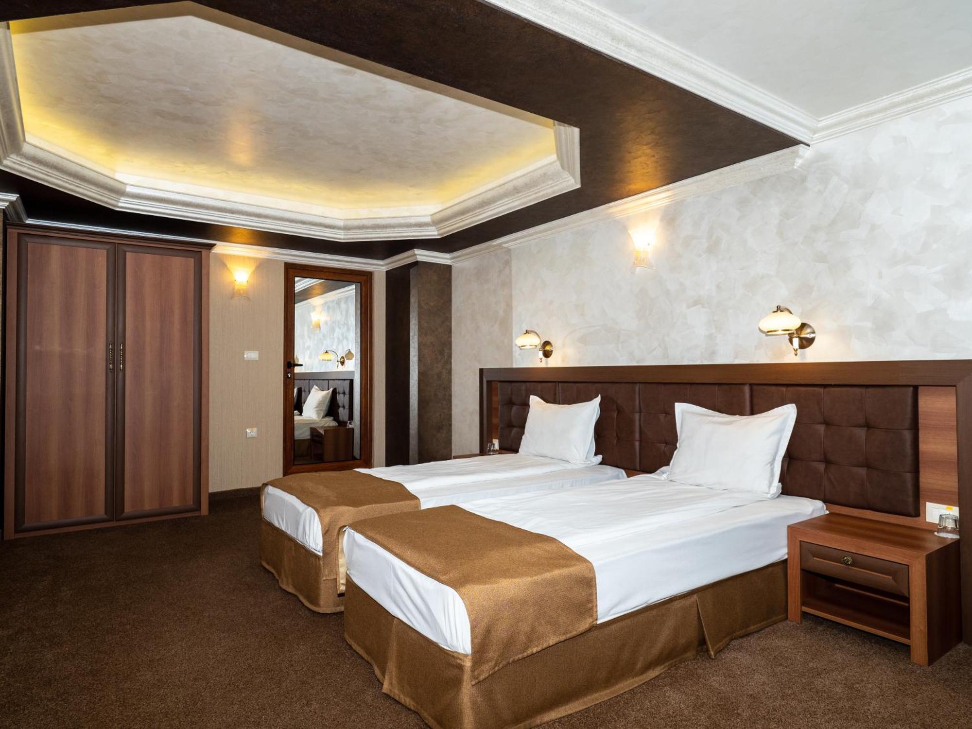 Hotel Elit Pernik Eksteriør bilde
