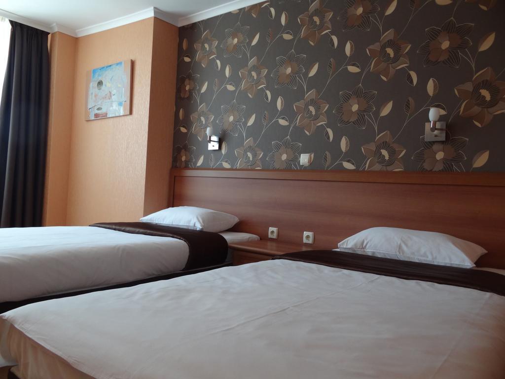 Hotel Elit Pernik Eksteriør bilde