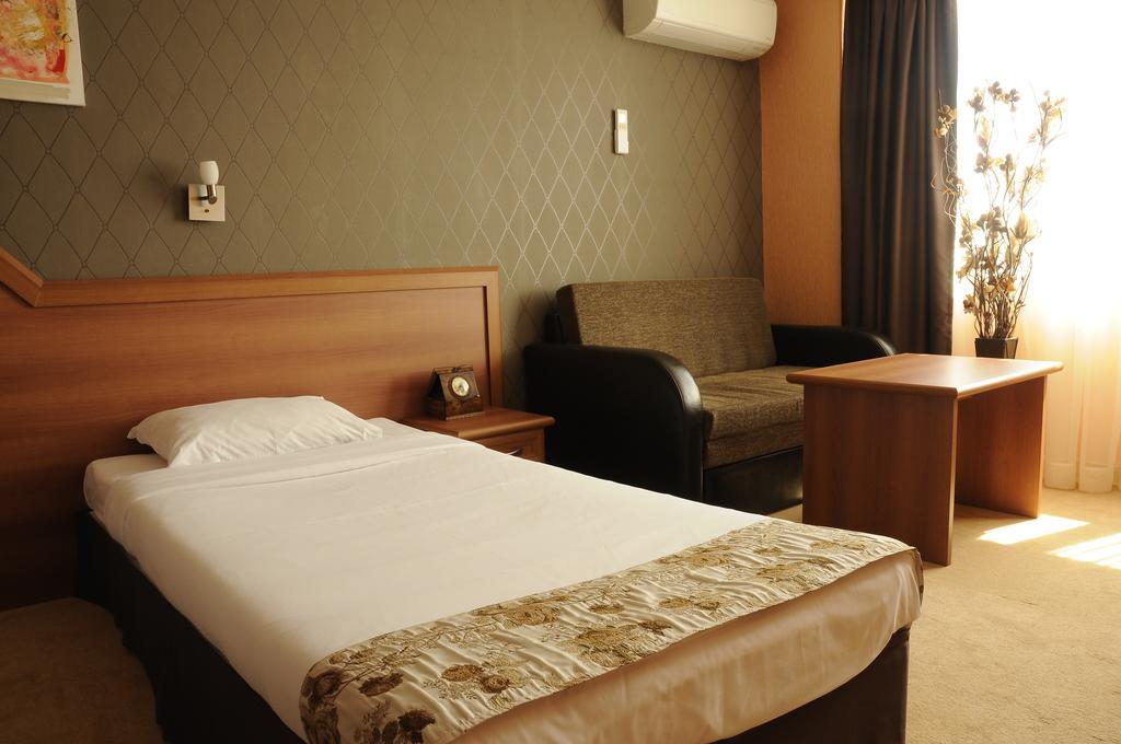 Hotel Elit Pernik Eksteriør bilde