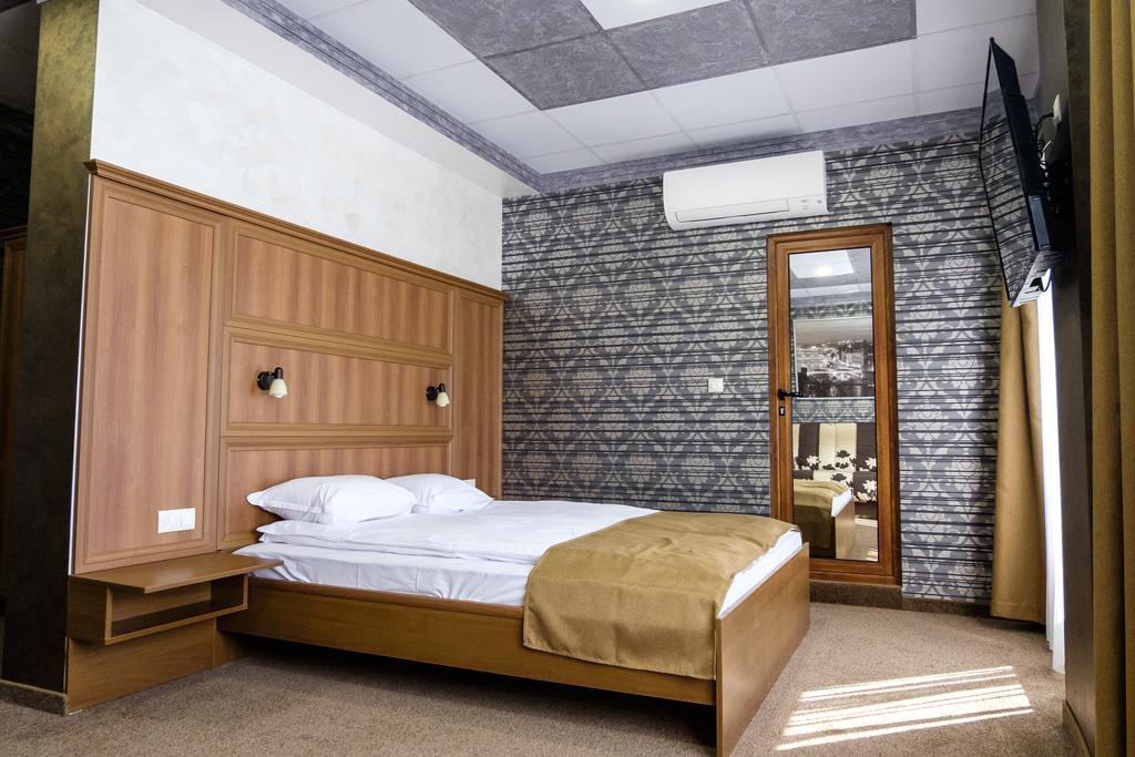 Hotel Elit Pernik Eksteriør bilde